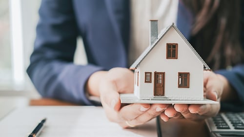 6 Fix and Flip Financing Challenges You Can Help Your Clients Avoid