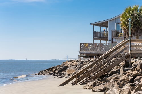 Pros and Cons of Vacation Rentals as an Investment Strategy  