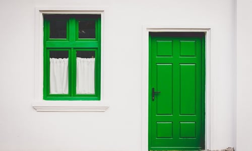 How Brokers Can Help Clients Buy a Foreclosure Property