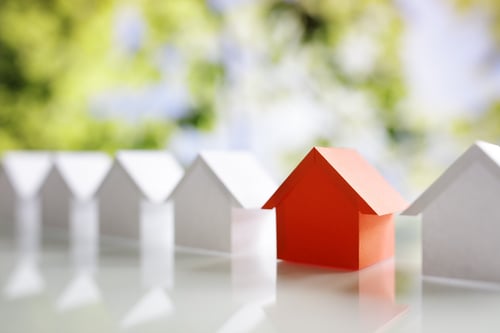 How to Find Profitable Homes for Flipping in 2025: A Broker’s Guide