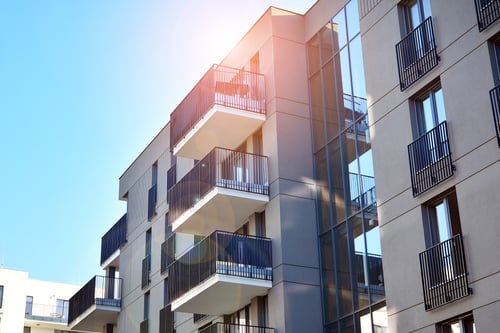 Pros and Cons of Single-Family vs. Multifamily Investments for Brokers