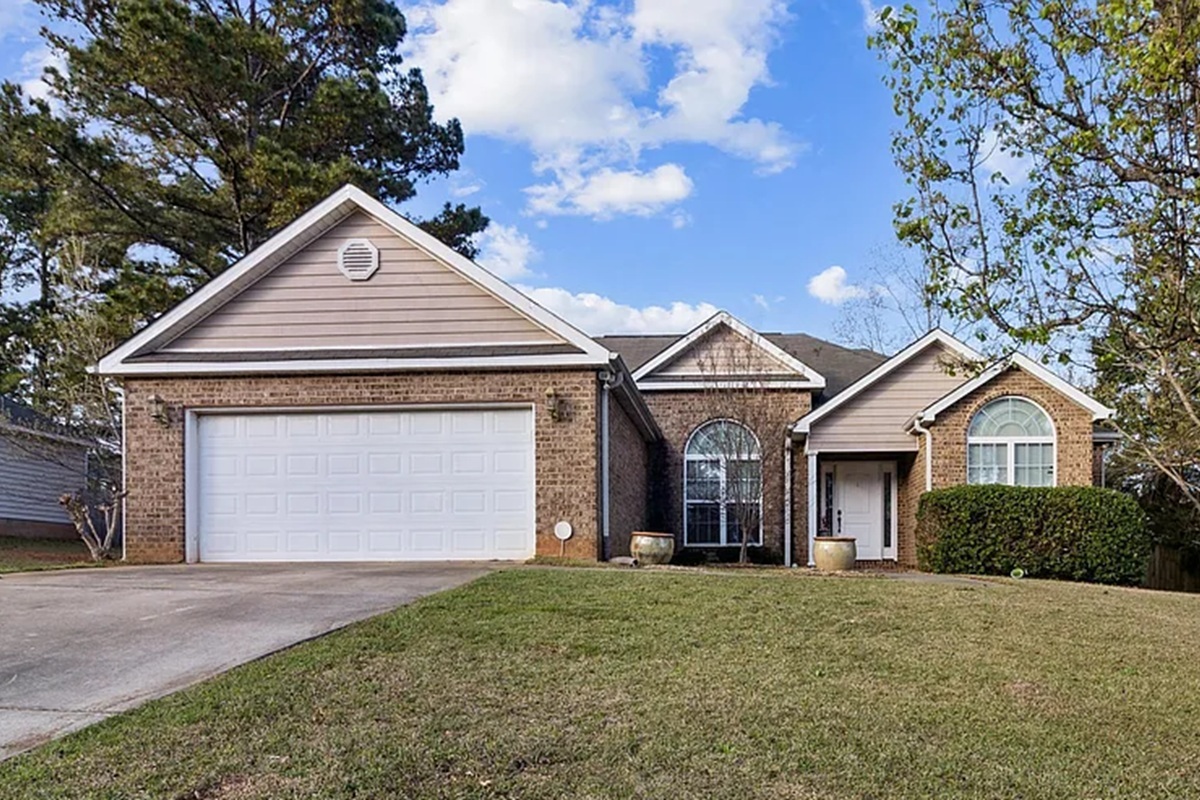 Take A Look At This Property in Kathleen, GA!