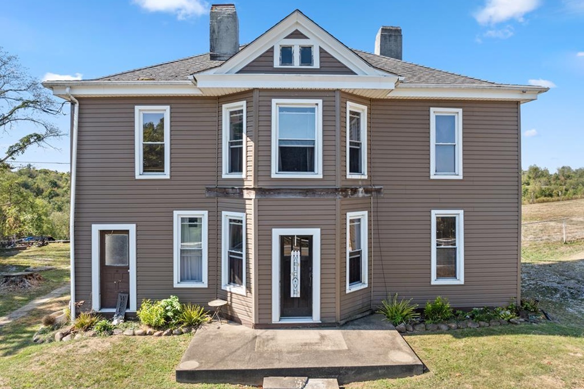Don't Miss This Property in Wheeling, WV!